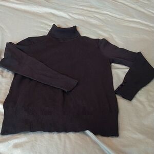 Spense Knits. Women's turtle neck